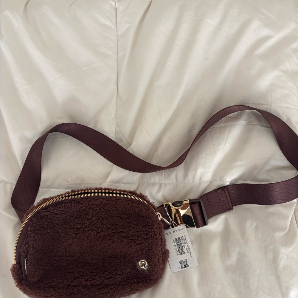 Lululemon fleece everywhere belt bag